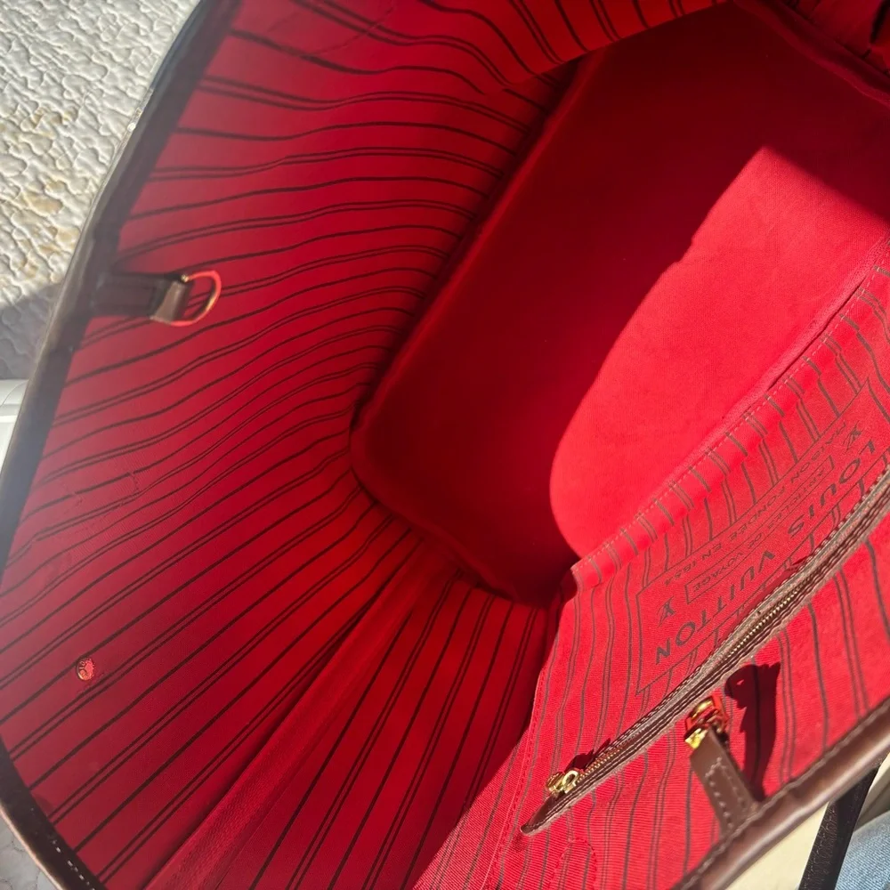 Louis Vuitton Damier Ebene MM Tote with Red Interior - Picture 7 of 14